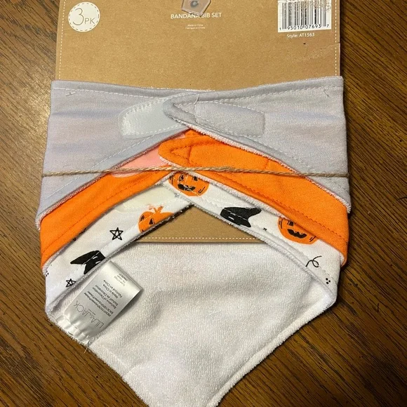 Lila & Jack Bandana Bib Set - Picture 2 of 2